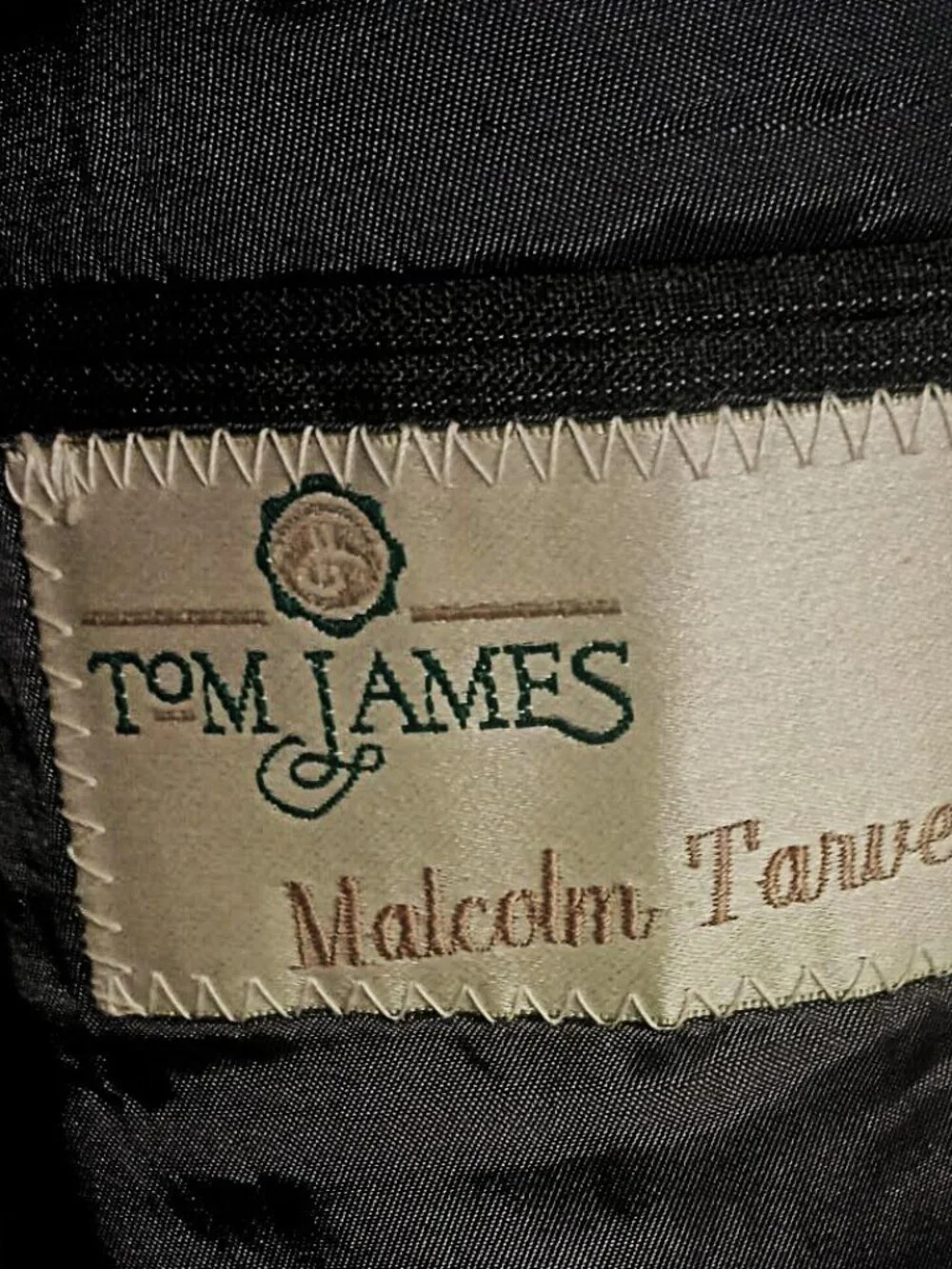 Tom James Men Gray Pinstripe 2 Piece Suit  42S